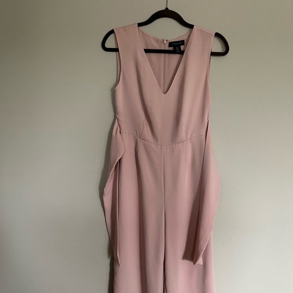Light pink romper - Picture 2 of 4